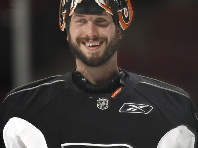 Michael Leighton's pro hockey career on hold after missing KHL camp due to illness