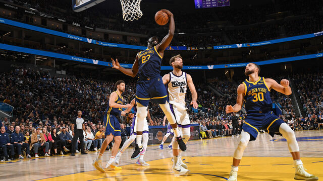 SAN FRANCISCO, CA - JANUARY 25: Draymond Green #23 of the Golden State Warriors rebounds the ball during the game against the Sacramento Kings on January 25, 2024 at Chase Center in San Francisco, California. NOTE TO USER: User expressly acknowledges and agrees that, by downloading and or using this photograph, user is consenting to the terms and conditions of Getty Images License Agreement. Mandatory Copyright Notice: Copyright 2024 NBAE