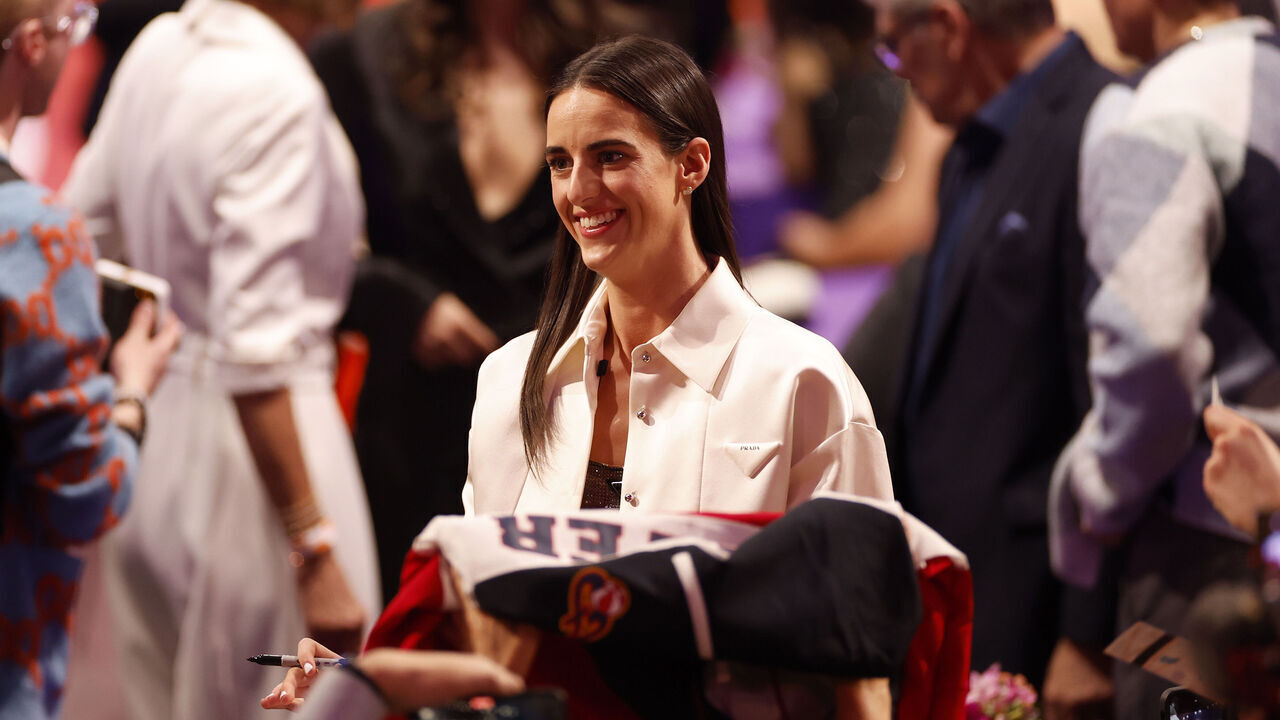 NEW YORK, NEW YORK - APRIL 15: Caitlin Clark arrives prior to the 2024 WNBA Draft at Brooklyn Academy of Music on April 15, 2024 in New York City.