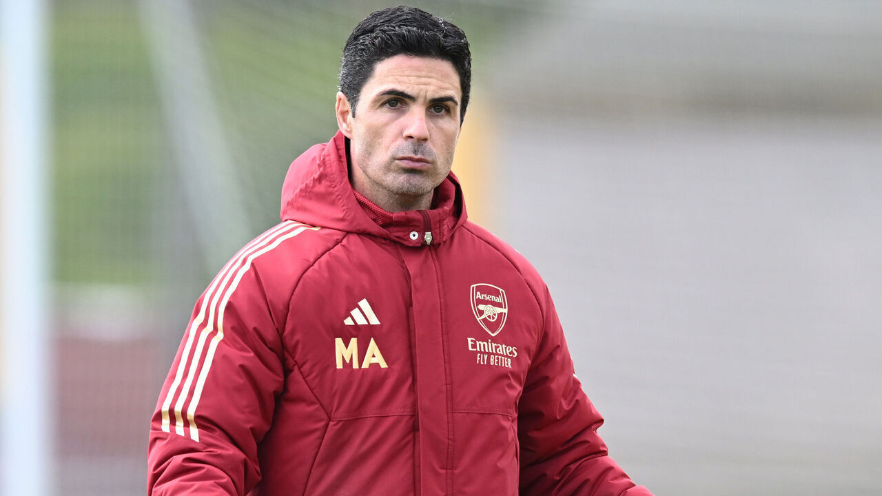 LONDON COLNEY, ENGLAND - APRIL 16: Arsenal manager Mikel Arteta during a training session at Sobha Realty Training Centre on APRIL 16, 2024 in London Colney, England.