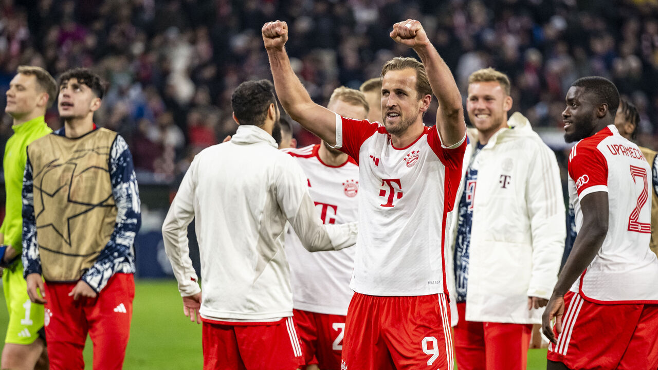 MUNICH, GERMANY - APRIL 17: Harry Kane of FC Bayern Muenchen celebrate for winning the UEFA Champions League quarter-final second leg match between FC Bayern München and Arsenal FC at Allianz Arena on April 17, 2024 in Munich, Germany.
