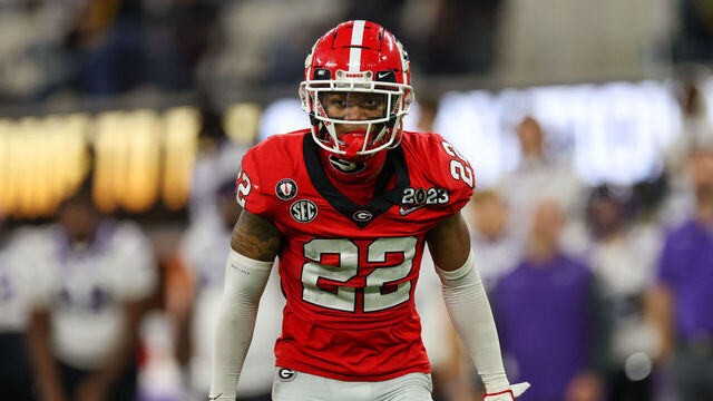 INGLEWOOD, CA - JANUARY 09: Georgia Bulldogs defensive back Javon Bullard (22) looks at the offense during the Georgia Bulldogs game versus the TCU Horned Frogs in the College Football Playoff National Championship game on January 9, 2023, at SoFi Stadium in Inglewood, CA.