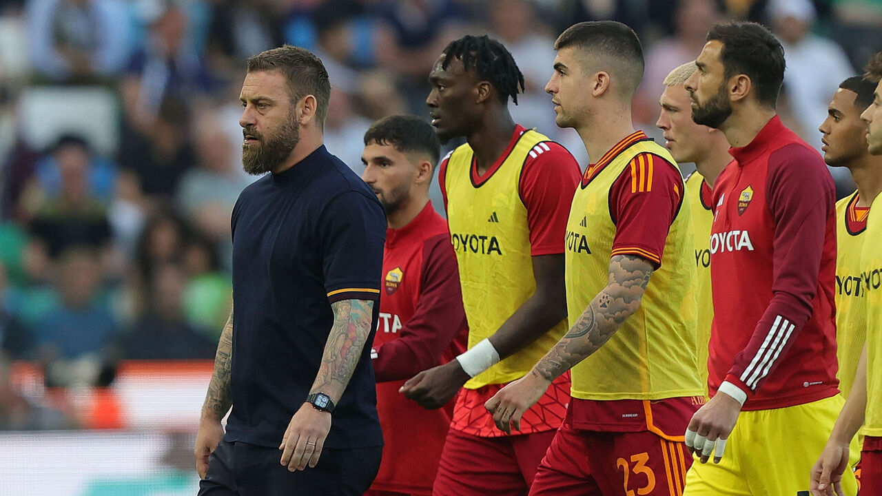 UDINE, ITALY - APRIL 14: Daniele De Rossi manager of AS Roma reacts after injury of Dean Hujsen during the Serie A TIM match between Udinese Calcio and AS Roma at Dacia Arena on April 14, 2024 in Udine, Italy.