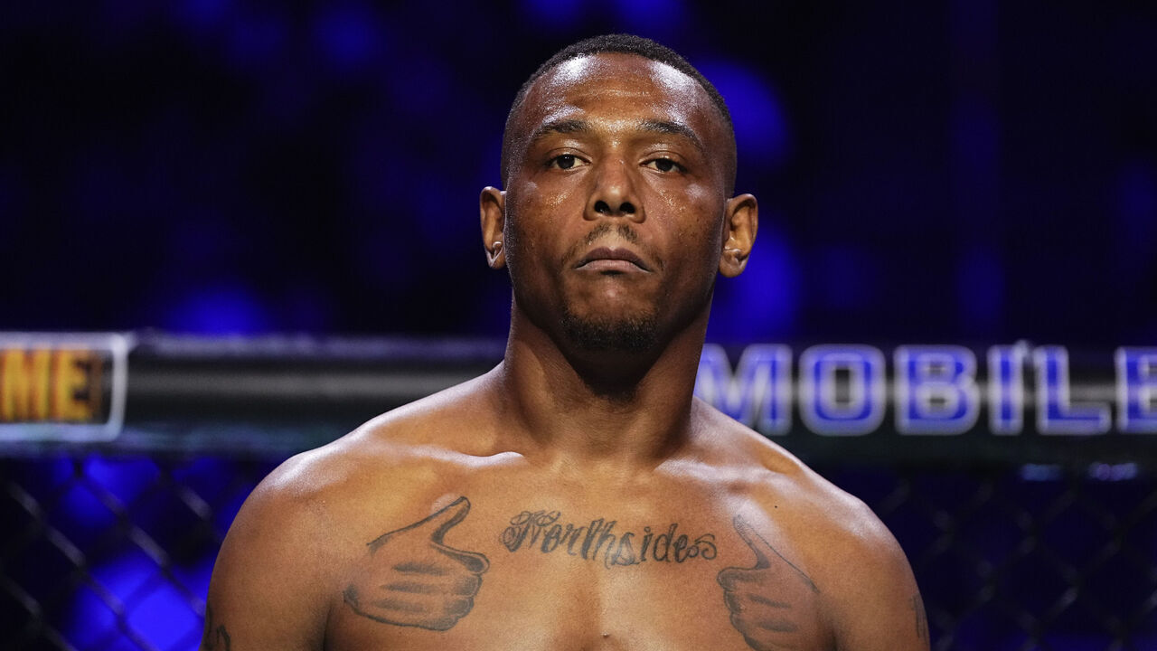 LAS VEGAS, NEVADA - APRIL 13: Jamahal Hill prepares to fight in the UFC light heavyweight championship fight during the UFC 300 event at T-Mobile Arena on April 13, 2024 in Las Vegas, Nevada.