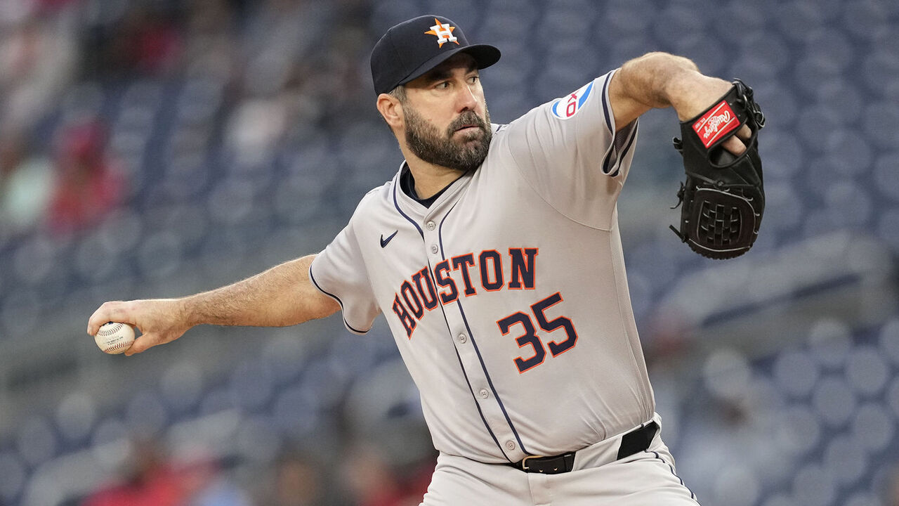WASHINGTON, DC - APRIL 19: Justin Verlander #35 of the Houston Astros pitches in the first inning during a baseball game against the Washington Nationals at Nationals Park on April 19, 2024 in Washington, DC.