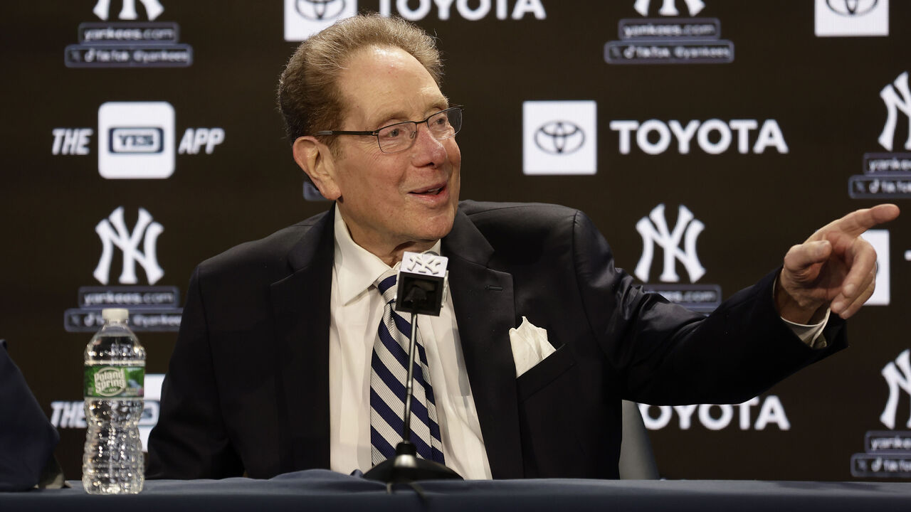 John Sterling returning to Yankees' radio booth for playoffs
