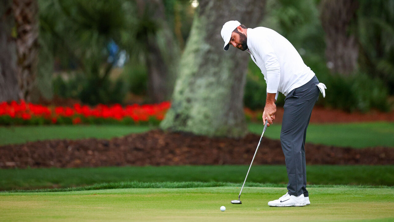 HILTON HEAD ISLAND, SOUTH CAROLINA - APRIL 21: Scottie Scheffler watches a putt on the 13th hole during the final round of the RBC Heritage at Harbour Town Golf Links on April 21, 2024 in Hilton Head Island, South Carolina.