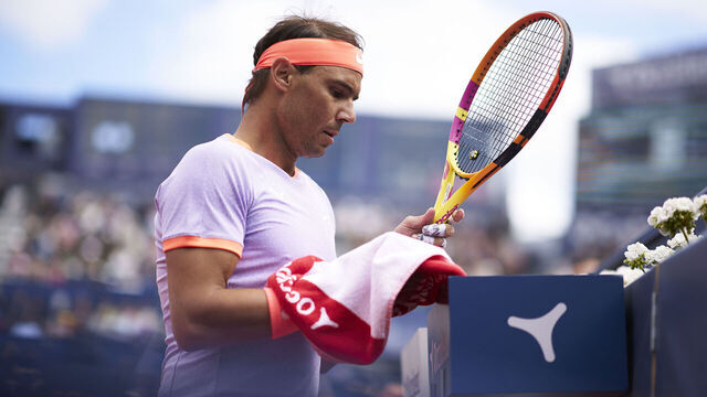 BARCELONA, SPAIN - APRIL 17: Rafael Nadal of Spain towels down against Alex de Minaur of Australia in the second round during day three of the Barcelona Open Banc Sabadell at Real Club De Tenis Barcelona on April 17, 2024 in Barcelona, Spain.