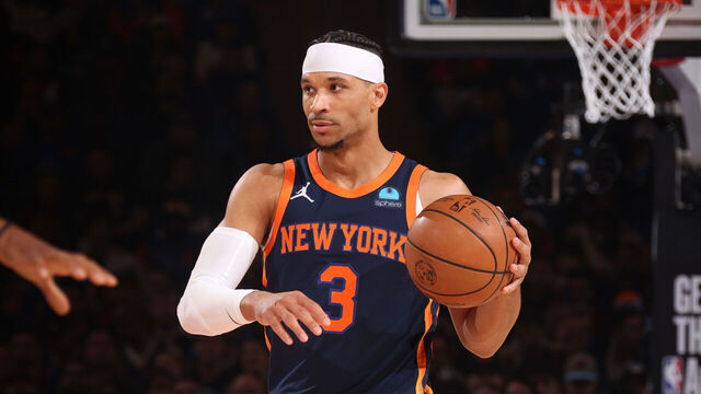 NEW YORK, NY - APRIL 22: Josh Hart #3 of the New York Knicks handles the ball during the game against the Philadelphia 76ers during Round 1 Game 2 of the 2024 NBA Playoffs on April 22, 2024 at Madison Square Garden in New York City, New York. Mandatory Copyright Notice: Copyright 2024 NBAE