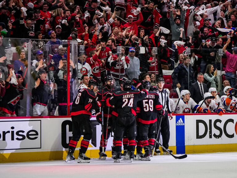 Canes score twice in 9 seconds to storm back vs. Isles
