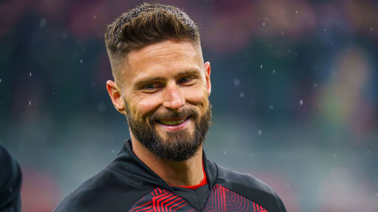 Olivier Giroud is playing for AC Milan against FC Internazionale in a Serie A match at Giuseppe Meazza Stadium in Milan, Italy, on April 22, 2024.