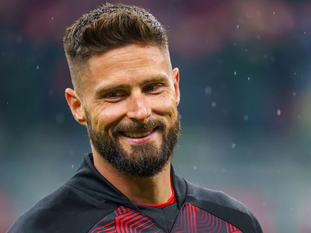 Olivier Jonathan Giroud khép lại hành trình huyền thoại tại San Siro - Kỷ Nguyên Mới Đến Olivier Jonathan Giroud khép lại hành trình huyền thoại tại San Siro - Kỷ Nguyên Mới Đến