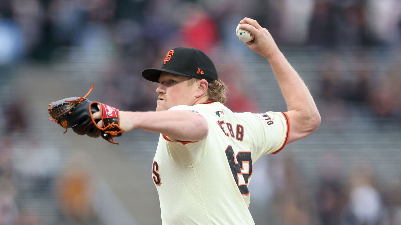SAN FRANCISCO, CALIFORNIA - APRIL 23: Logan Webb #62 of the San Francisco Giants pitches against the New York Mets in the first inning at Oracle Park on April 23, 2024 in San Francisco, California.