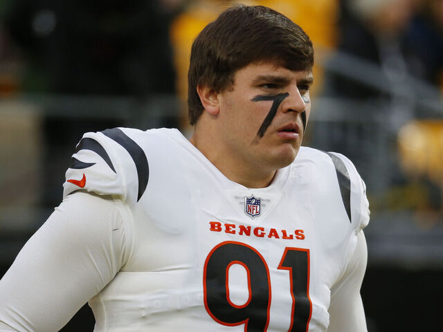 Report: Bengals' Hendrickson requests trade | theScore.com