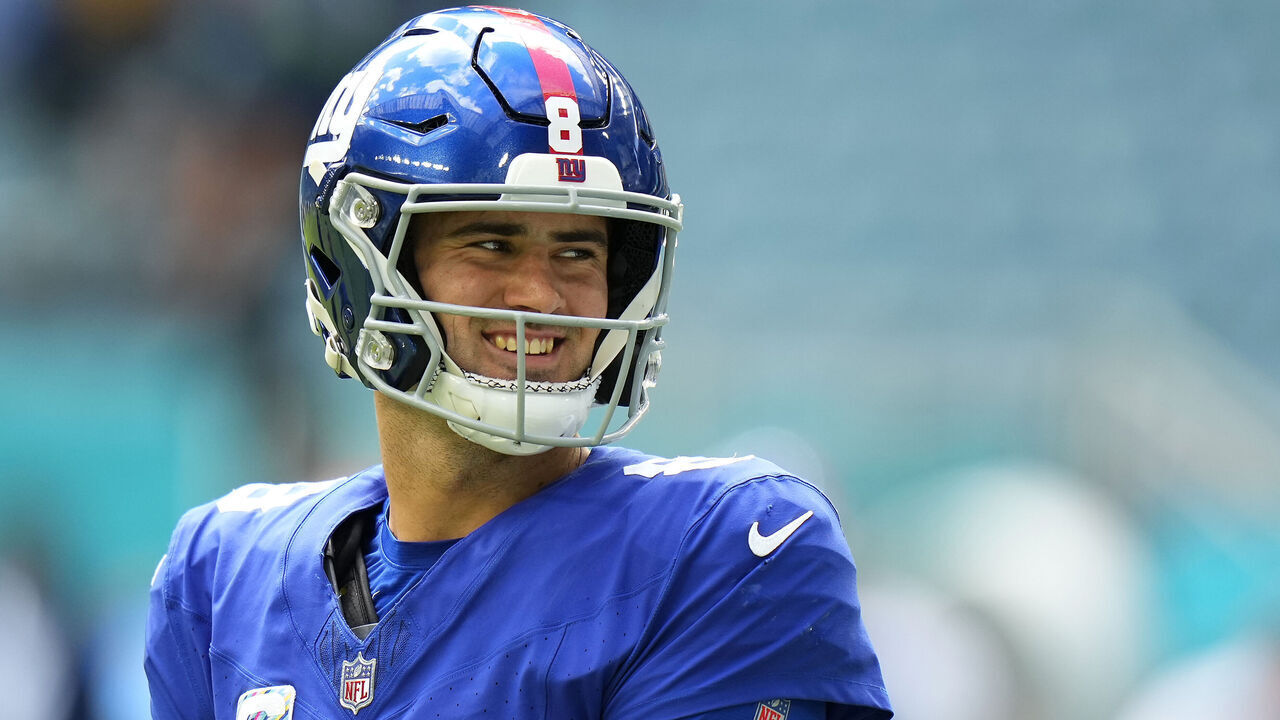 MIAMI GARDENS, FLORIDA - OCTOBER 08: Daniel Jones #8 of the New York Giants looks on prior to the game against the Miami Dolphins at Hard Rock Stadium on October 08, 2023 in Miami Gardens, Florida.