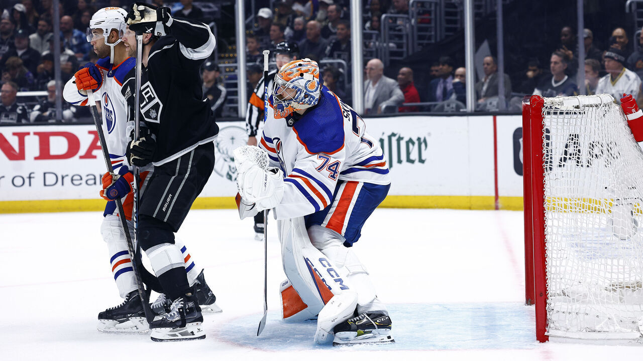 LOS ANGELES, CALIFORNIA - APRIL 28: Stuart Skinner #74 of the Edmonton Oilers in goal against the Los Angeles Kings in the second period during Game Four of the First Round of the 2024 Stanley Cup Playoffs at Crypto.com Arena on April 28, 2024 in Los Angeles, California.