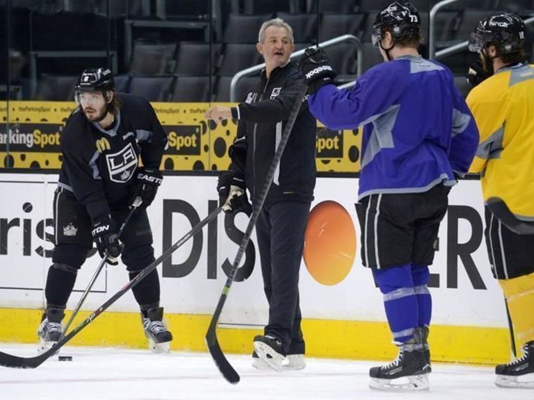 5 offensive tips that will make you a better hockey player