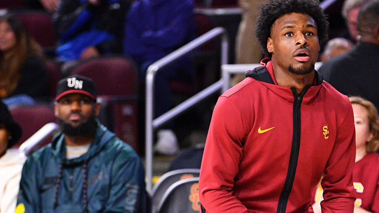 LOS ANGELES, CA - JANUARY 10: Lebron and Savannah James watch their son USC Trojans guard Bronny James (6) warm up before the college basketball game between the Washington State Cougars and the USC Trojans on January 10, 2024 at Galen Center in Los Angeles, CA.