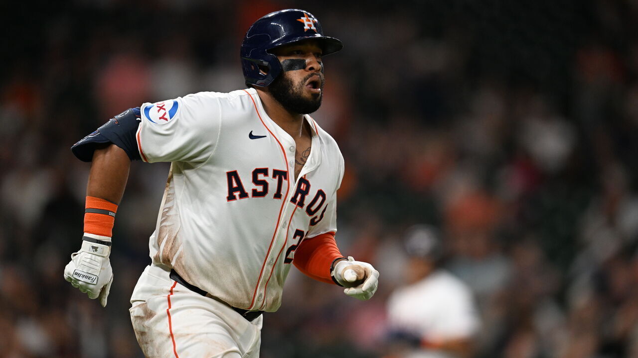 HOUSTON, TEXAS - MAY 02: Jon Singleton #28 of the Houston Astros runs after hitting a 2-run home run during the seventh inning against the Cleveland Guardians at Minute Maid Park on May 02, 2024 in Houston, Texas.