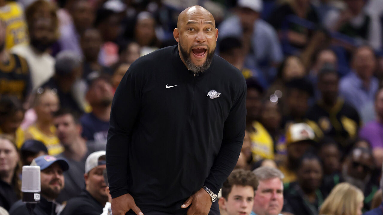 NEW ORLEANS, LOUISIANA - APRIL 14: Head coach Darvin Ham of the Los Angeles Lakers calls out a play during the second half against the New Orleans Pelicans at Smoothie King Center on April 14, 2024 in New Orleans, Louisiana.