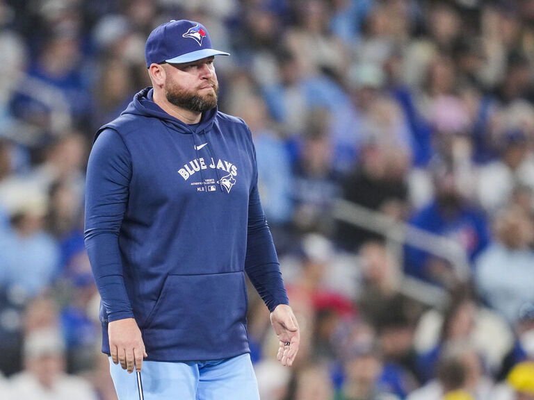 Schneider says Jays plan to contend in '25: We're not 'totally rebuilding' | theScore.com