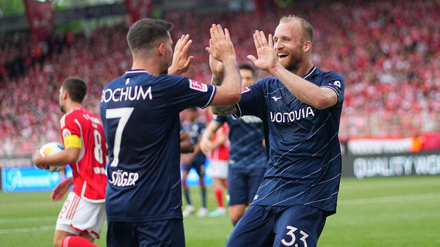 BERLIN, GERMANY - MAY 5: Philipp Hofmann of VfL Bochum 1848 celebrates the team's fourth goal during the Bundesliga match between 1. FC Union Berlin and VfL Bochum 1848 at An der Alten Foersterei on May 5, 2024 in Berlin, Germany.