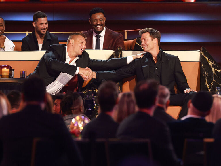 Best jokes from brady s surprisingly hilarious roast thescore