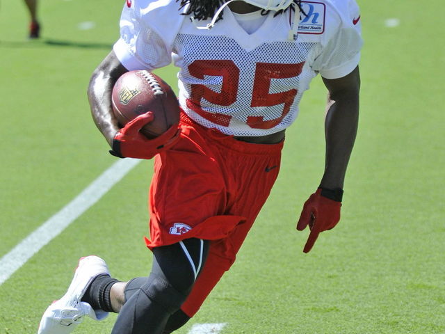 Fantasy: Charles, Green and other must-watch storylines from AFC West training camps