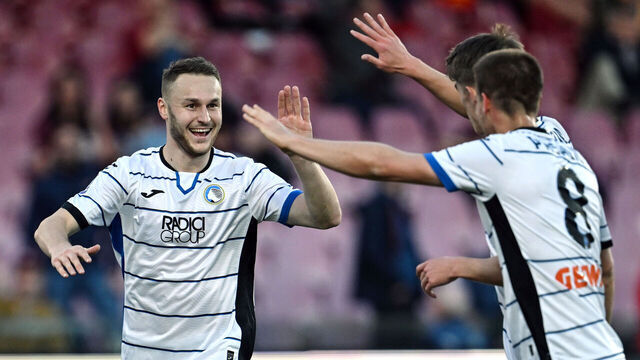 SALERNO, ITALY - MAY 06: Teun Koopmeiners of Atalanta celebrates his goal during the Serie A TIM match between US Salernitana and Atalanta BC at Stadio Arechi on May 06, 2024 in Salerno, Italy.