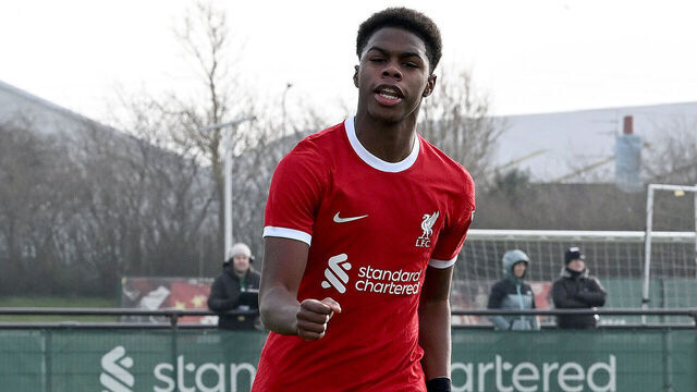 KIRKBY, ENGLAND - FEBRUARY 10: (THE SUN OUT, THE SUN ON SUNDAY OUT) Keyrol Figueroa of Liverpool celebrates scoring Liverpool's first goal during the U18 Premier League game at AXA Training Centre on February 10, 2024 in Kirkby, England.