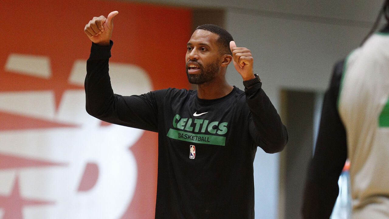 BRIGHTON, MA - OCTOBER 13: Assistant Coach Charles Lee of the Boston Celtics coaches during all access practice at the Auerbach Center on October 13, 2023 in Brighton, Massachusetts. Mandatory Copyright Notice: Copyright 2023 NBAE