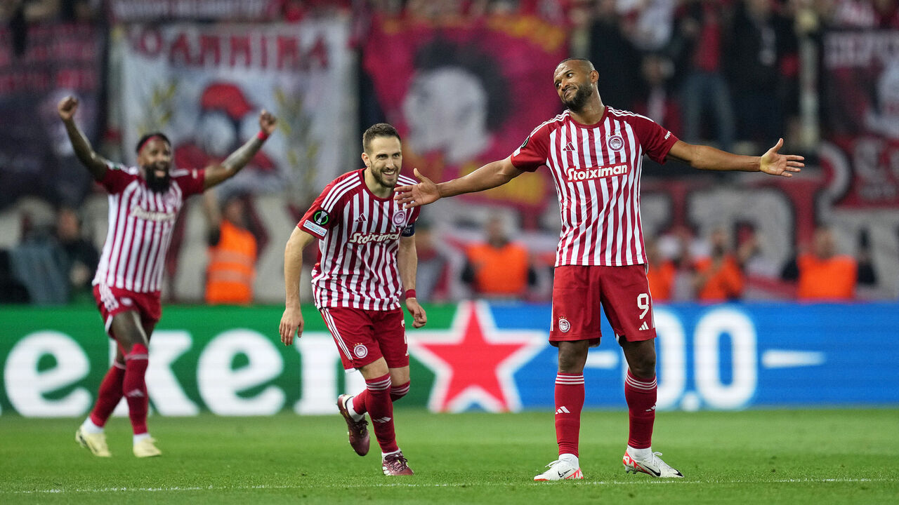 PIRAEUS, GREECE - MAY 09: Ayoub El Kaabi of Olympiakos celebrates scoring his team's second goal during the UEFA Europa Conference League 2023/24 Semi-Final second leg match between Olympiacos FC and Aston Villa at Stadio Georgios Karaiskakis on May 09, 2024 in Piraeus, Greece.