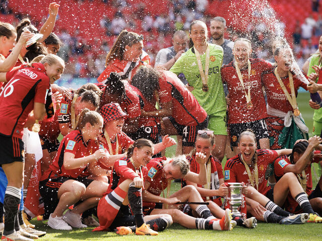 Manchester United crush Spurs to win Women's FA Cup for 1st time | theScore.com