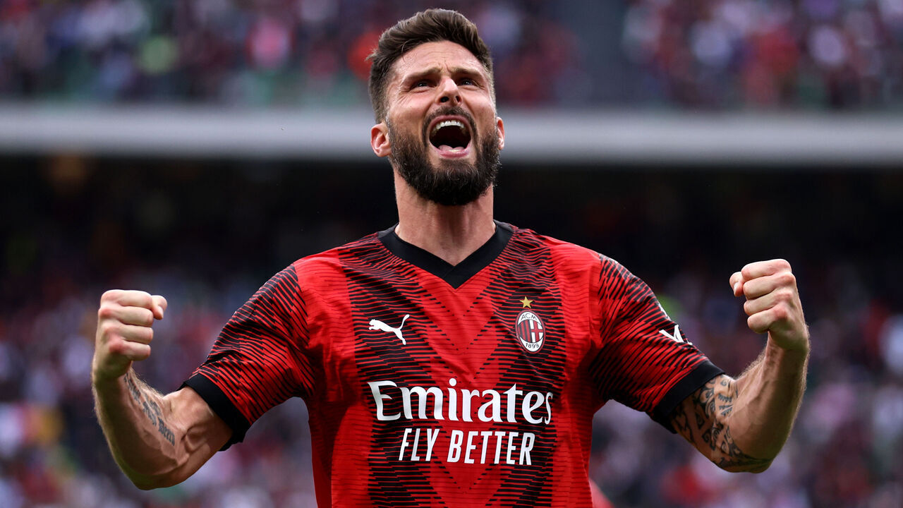 STADIO GIUSEPPE MEAZZA, MILANO, ITALY - 2024/05/05: Olivier Giroud of Ac Milan celebrates after scoring a goal during the Serie A football match between Ac Milan and Genoa Cfc. The match ends in a tie 3-3.