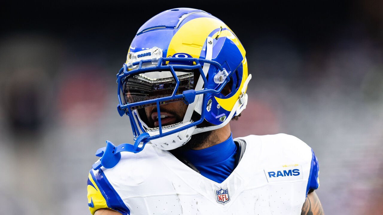 EAST RUTHERFORD, NEW JERSEY - DECEMBER 31: Kyren Williams #23 of the Los Angeles Rams warms up before the game against the New York Giants at MetLife Stadium on December 31, 2023 in East Rutherford, New Jersey.