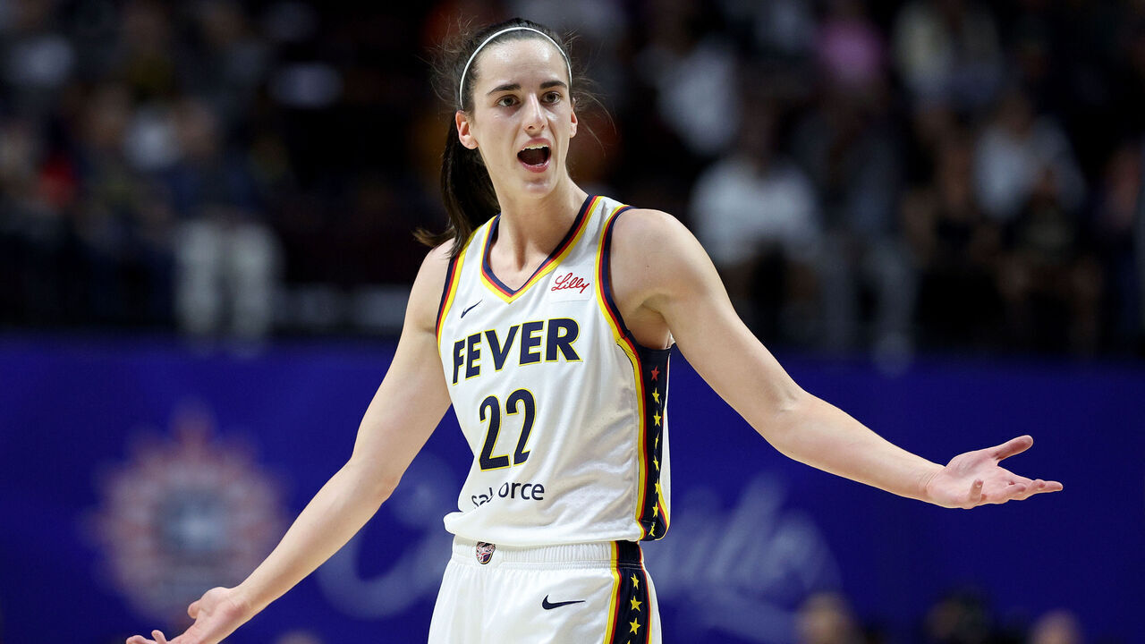 UNCASVILLE, CONNECTICUT - MAY 14: Caitlin Clark #22 of the Indiana Fever reacts in the second half against the Connecticut Sun at Mohegan Sun Arena on May 14, 2024 in Uncasville, Connecticut. The Connecticut Sun defeated the Indiana Fever 92-71.