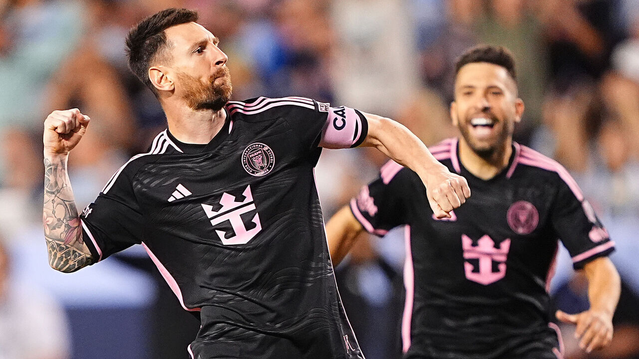 KANSAS CITY, MISSOURI - APRIL 13: Lionel Messi #10 of Inter Miami celebrates after scoring a goal during the second half of a Major League Soccer game against Sporting Kansas City at Arrowhead Stadium on April 13, 2024 in Kansas City, Missouri.