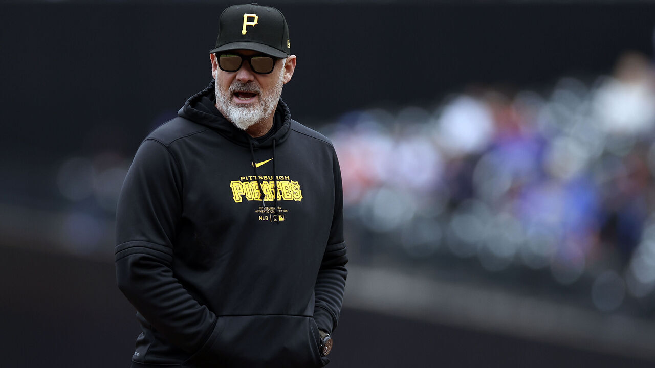 NEW YORK, NY - APRIL 17: Derek Shelton #17 of the Pittsburgh Pirates walks off the field against the New York Mets during the first inning at Citi Field on April 17, 2024 in New York City.