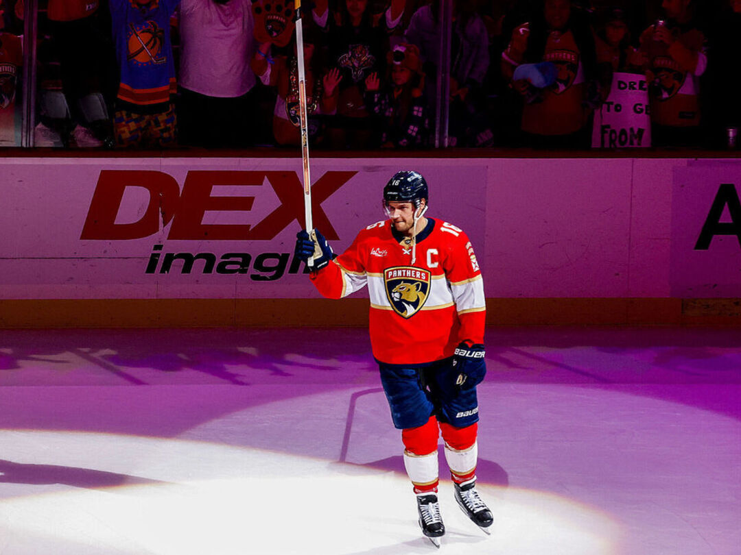 Barkov wins Selke Trophy over Matthews, Jordan Staal