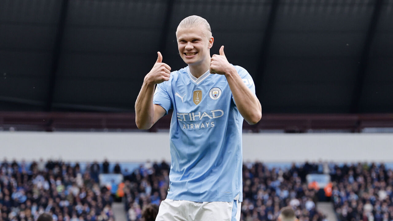 MANCHESTER, ENGLAND - MAY 4: Erling Haaland of Manchester City celebrates after scoring a goal to make it 1-0 during the Premier League match between Manchester City and Wolverhampton Wanderers at Etihad Stadium on May 4, 2024 in Manchester, England.