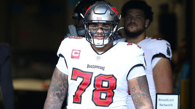 CHARLOTTE, NC - JANUARY 07: Tampa Bay Buccaneers offensive tackle Tristan Wirfs (78) during an NFL football game between the Tampa Bay Buccaneers and the Carolina Panthers on January 7, 2024 at Bank of America Stadium in Charlotte, N.C.
