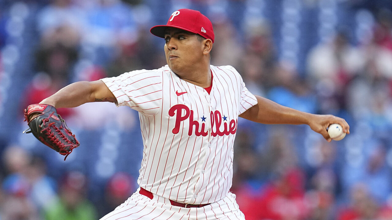 PHILADELPHIA, PENNSYLVANIA - MAY 15: Ranger Suarez #55 of the Philadelphia Phillies throws a pitch against the New York Mets at Citizens Bank Park on May 15, 2024 in Philadelphia, Pennsylvania.