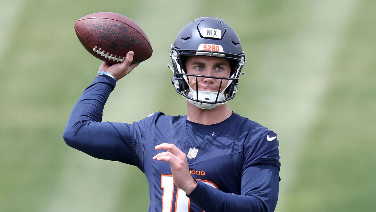 ENGLEWOOD, COLORADO - MAY 11: Quarterback Bo Nix #10 of the Denver Broncos throws during Denver Broncos Rookie Minicamp at Centura Health Training Center on May 11, 2024 in Englewood, Colorado.