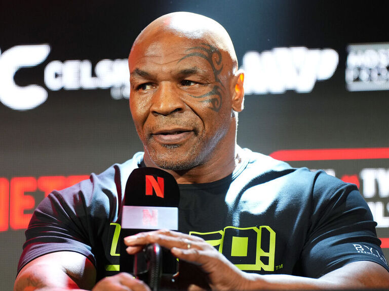 Mike Tyson 'doing great' after medical incident on flight | theScore.com