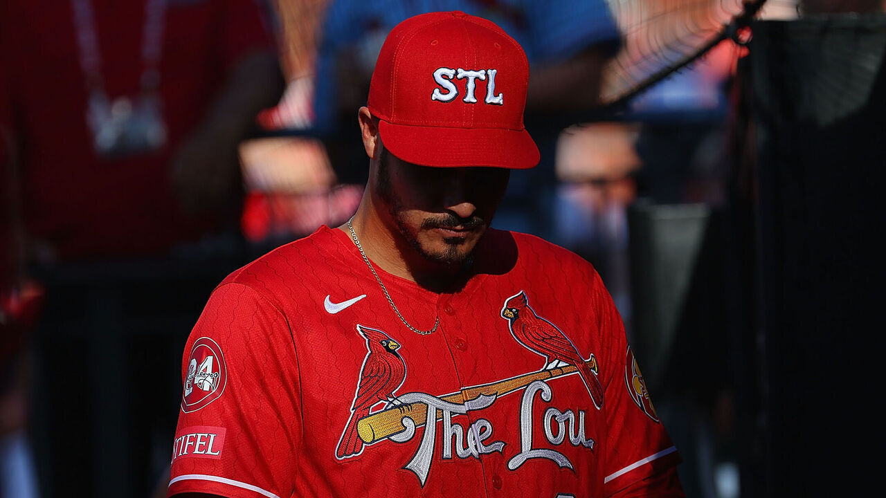 ST LOUIS, MISSOURI - MAY 25: Nolan Arenado #28 of the St. Louis Cardinals gets ready to play against the Chicago Cubs at Busch Stadium on May 25, 2024 in St Louis, Missouri.