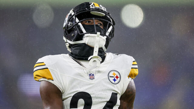BALTIMORE, MARYLAND - JANUARY 06: Joey Porter Jr. #24 of the Pittsburgh Steelers reacts after a play in the fourth quarter of a game against the Baltimore Ravens at M&T Bank Stadium on January 06, 2024 in Baltimore, Maryland.