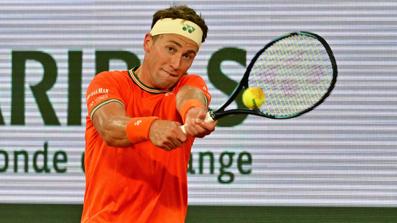 PARIS, FRANCE - MAY 28: Casper Ruud of Norway plays in action against Felipe Meligeni Alves of Brazil in their Men's Singles first round match on Day Three of the 2024 French Open at Roland Garros on May 28, 2024 in Paris, France.