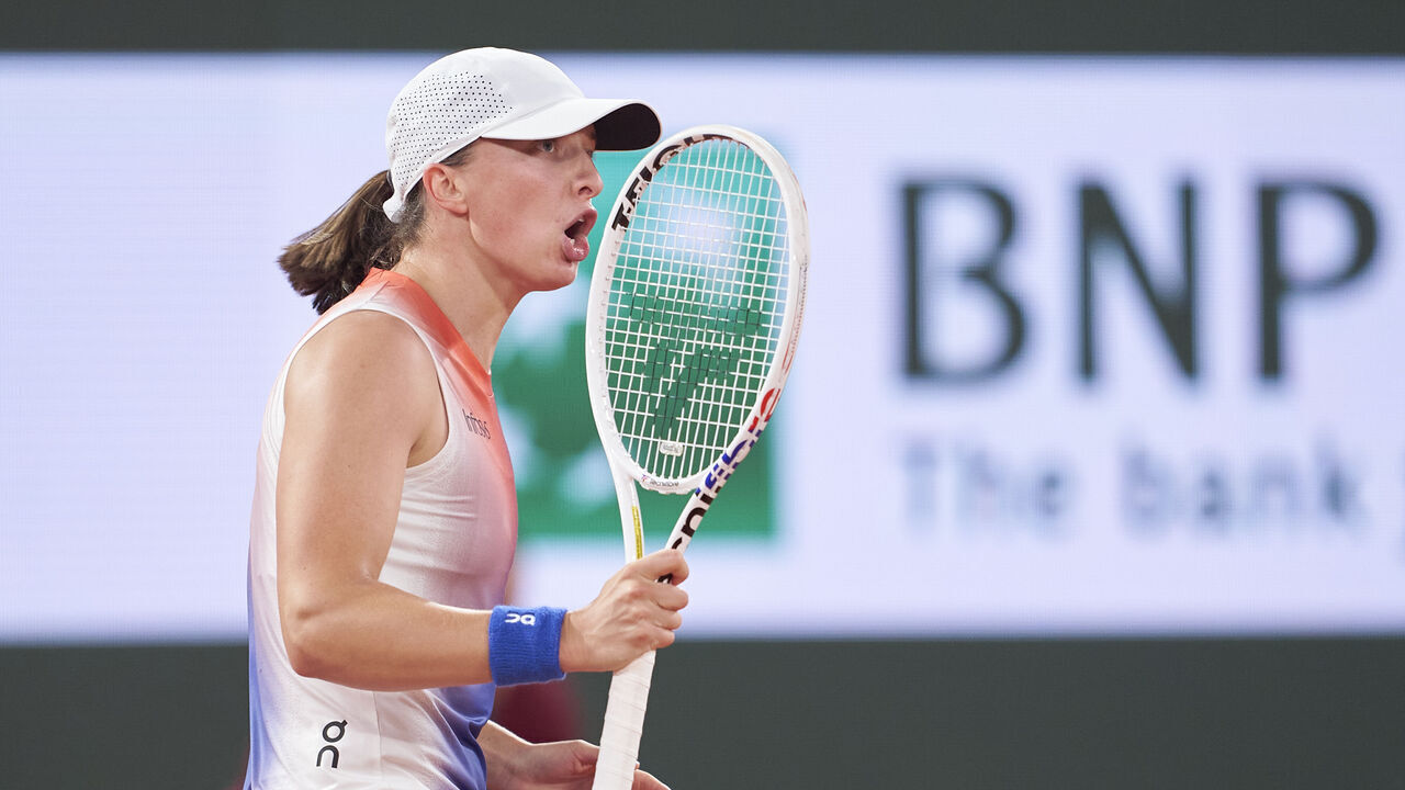PARIS, FRANCE - MAY 29: Iga Swiatek of Poland celebrates a point against Naomi Osaka of Japan in the Women's Singles second round match on Day Four of the 2024 French Open at Roland Garros on May 29, 2024 in Paris, France.