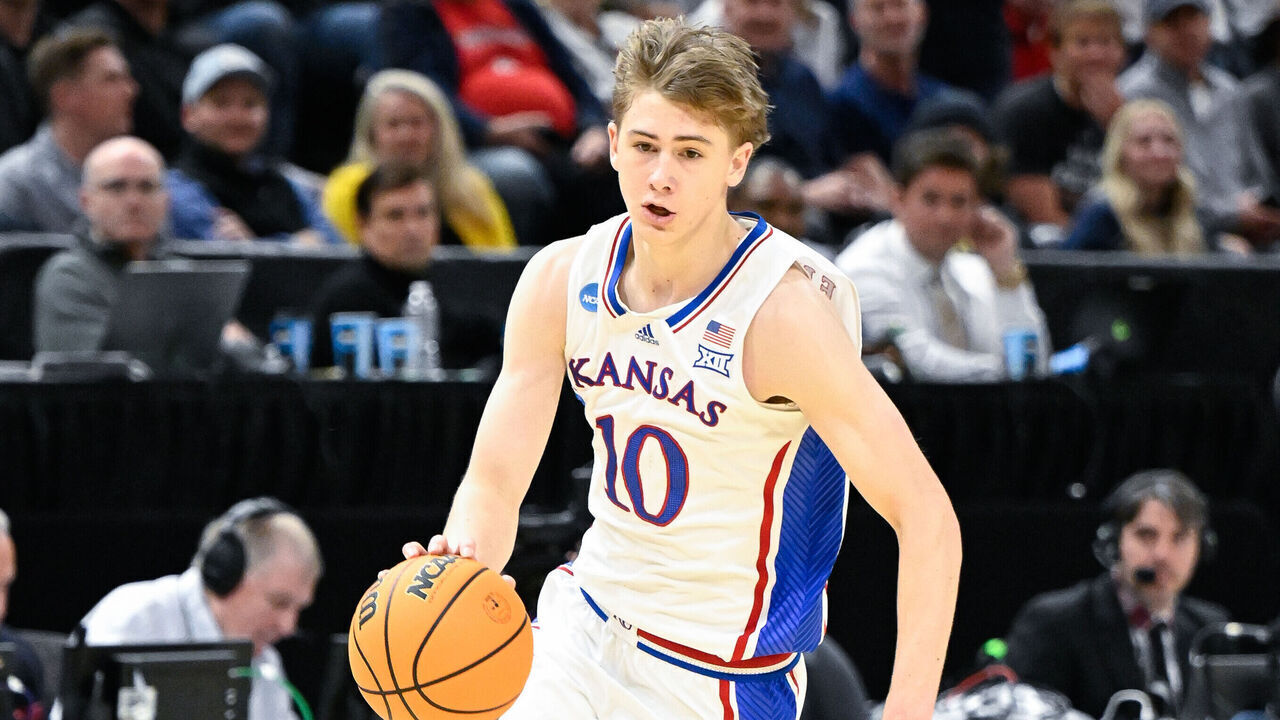 SALT LAKE CITY, UT - MARCH 23: Kansas Jayhawks guard Johnny Furphy (10) during the Gonzaga Bulldogs game versus the Kansas Jayhawks in the Second round of the NCAA Division I Men's Championship on March 23, 2024 at the Delta Center in Salt Lake City, UT.