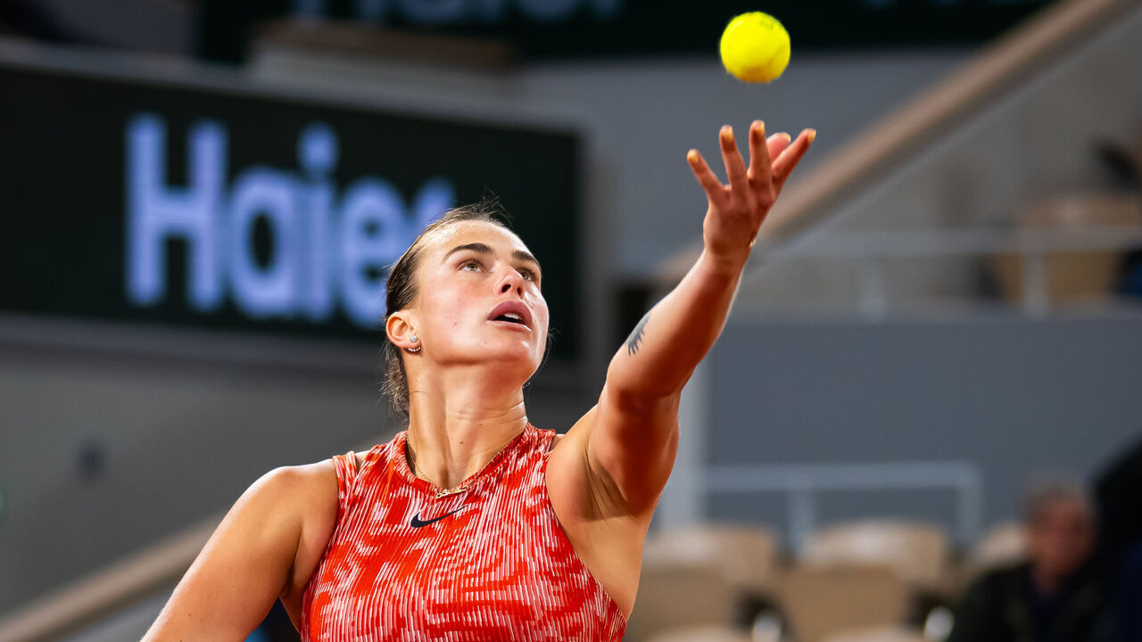 PARIS, FRANCE - MAY 30: Aryna Sabalenka in action against Moyuka Uchijima of Japan in the the second round on Day 5 of the French Open at Roland Garros on May 30, 2024